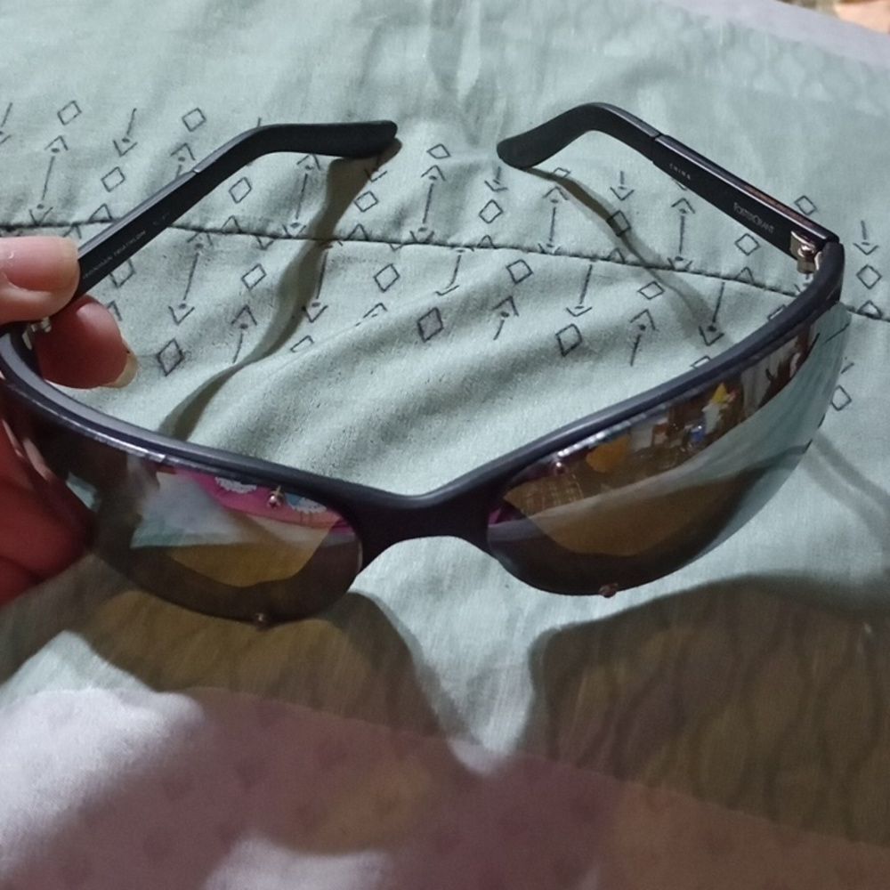 Foster Grant iron Man sunglasses men's